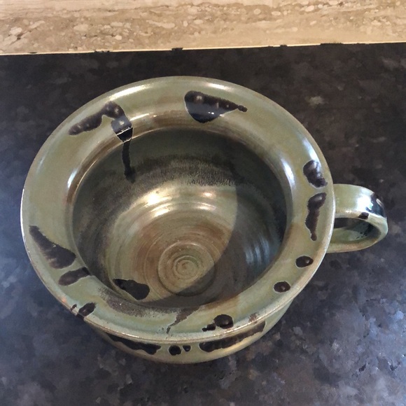 Artistic Studio Pottery - Picture 2 of 7